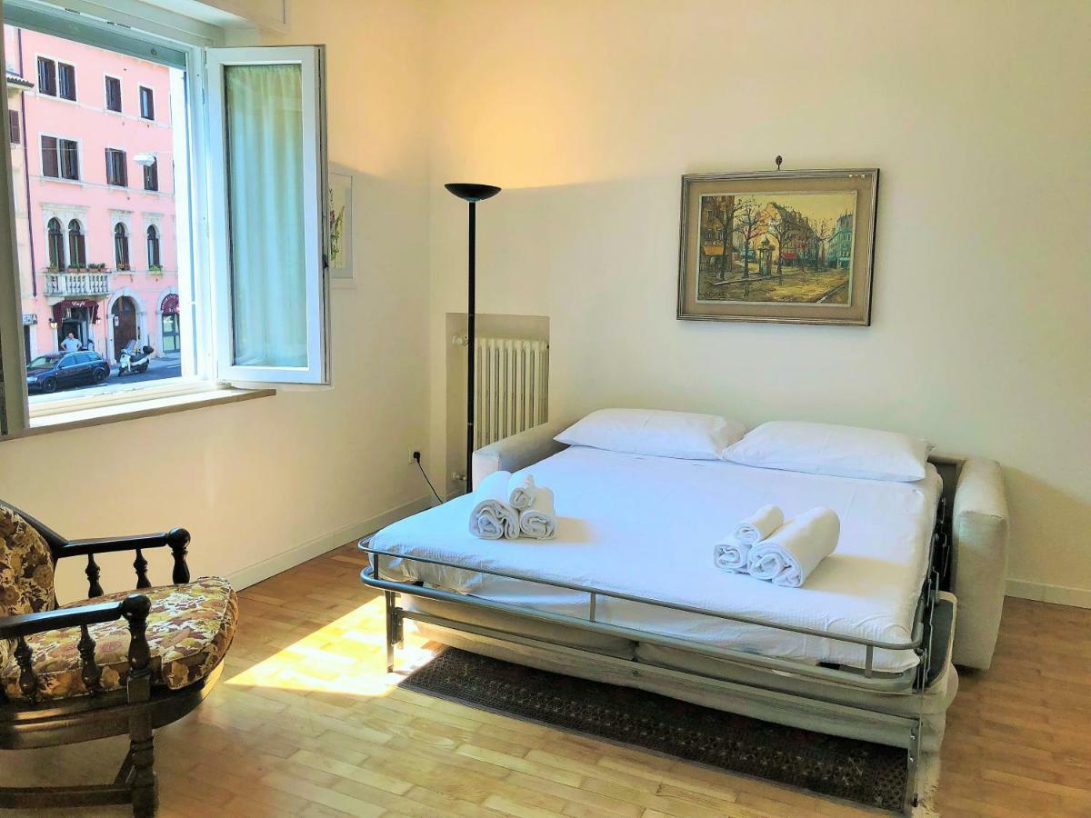 Appartamento Portapalio40 Con Parcheggio 베로나 외부 사진